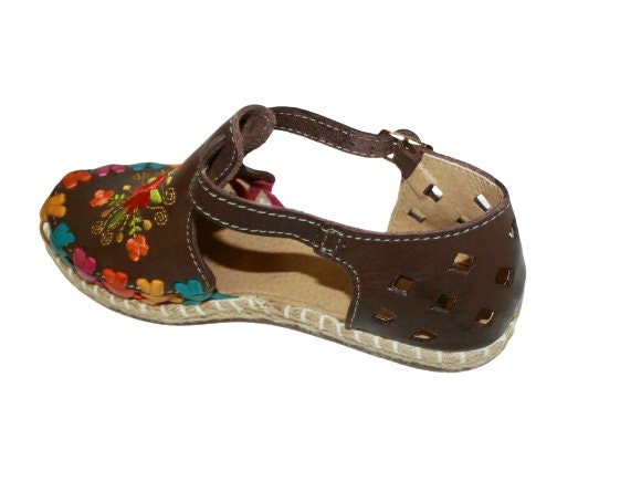 Ladies Closed Toe Authentic Mexican Leather Sandal