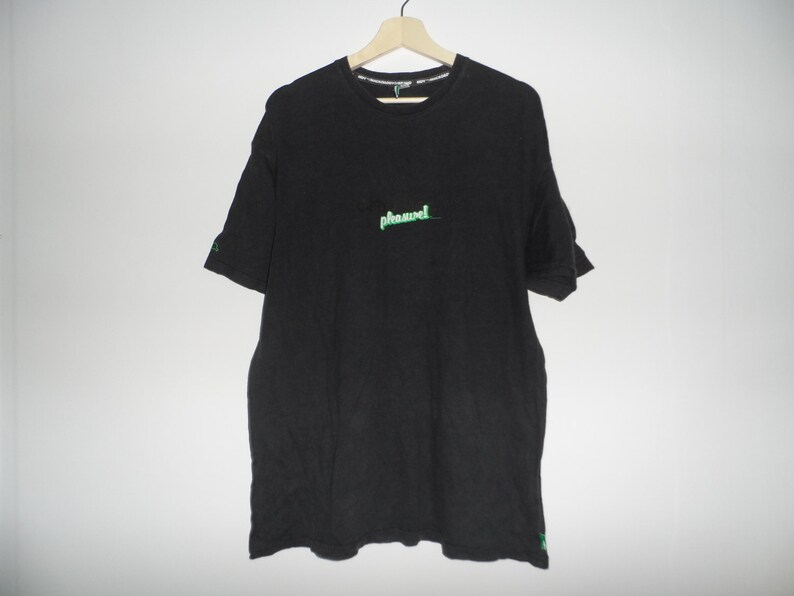 supreme brand t shirt