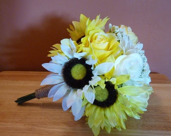 Sunflower bouquet. Rose and sunflower bouquet. Yellow and white bouquet. Spring bouquet. Rustic bouquet