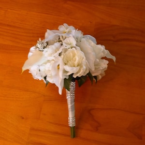 Lovely glam bouquet. Calla Lily bouquet. Wedding bouquet. Silk wedding bouquet.