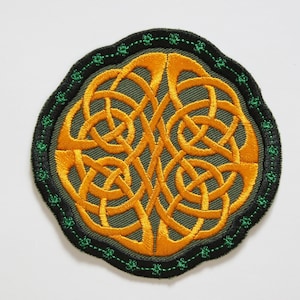 Keltische knoop patch geborduurde opstrijkbare stof Ierse knoop borduurwerk patch van BalkisBoutique!