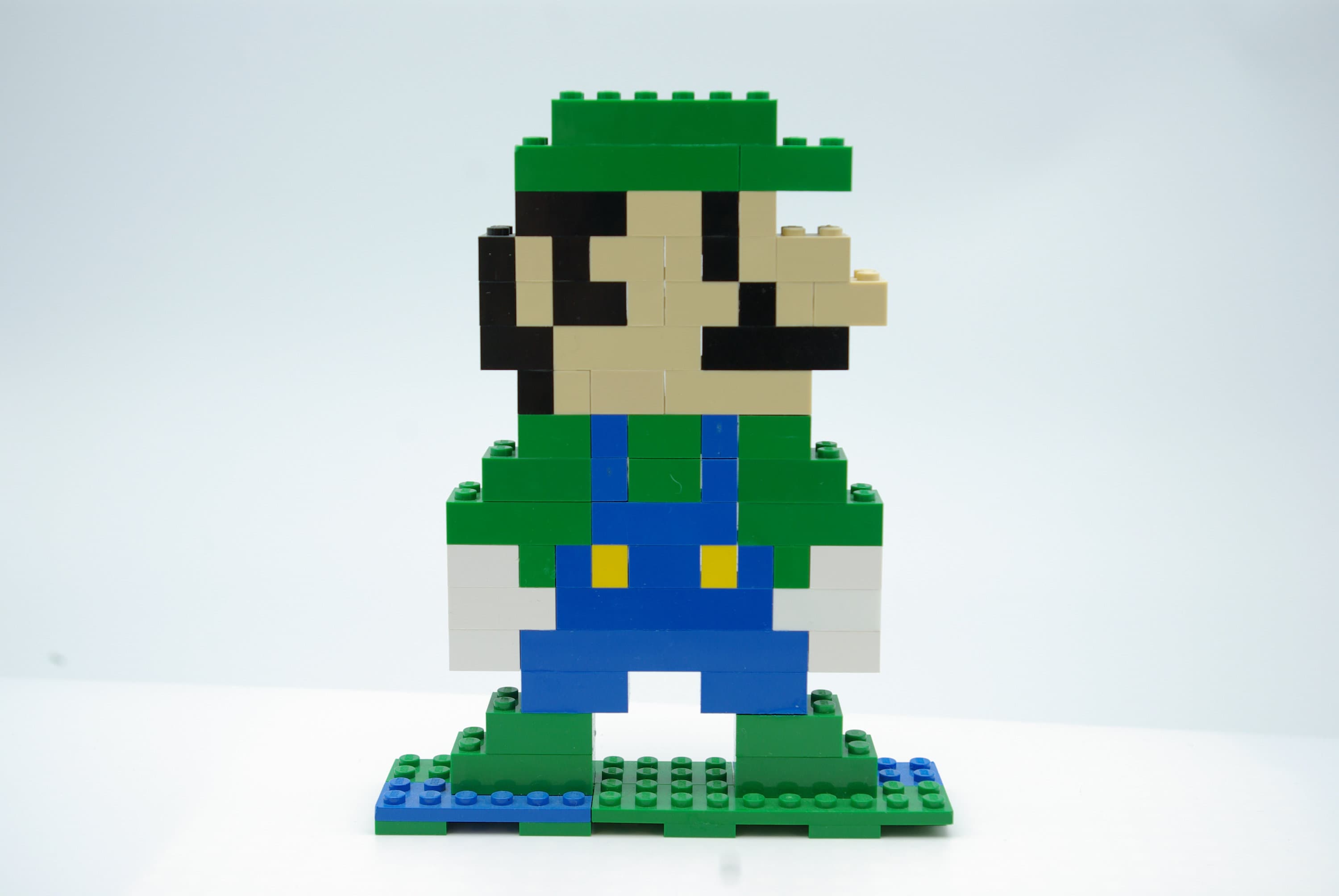 Lego luigi figure sale