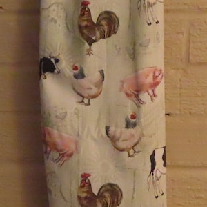 440# NEW Plastic Grocery Bag Holder  Farm  Animals plastic bag holder