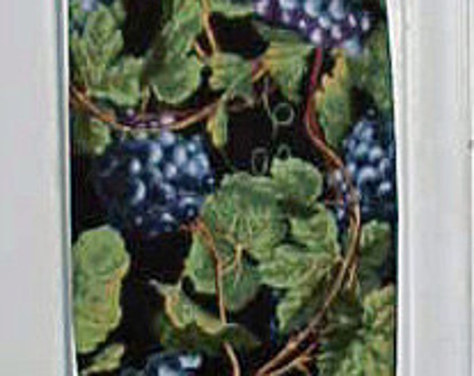 191# Plastic Grocery Bag Holder Grapes Wine Plastic Bag Holder