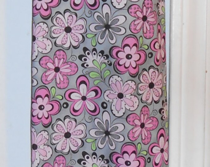 352# Plastic Grocery Bag Holder  Bold Flowers  plastic bag holder
