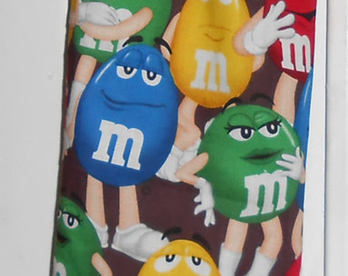 252# Plastic Grocery Bag Holder  M & M Candy Plastic Bag Holder