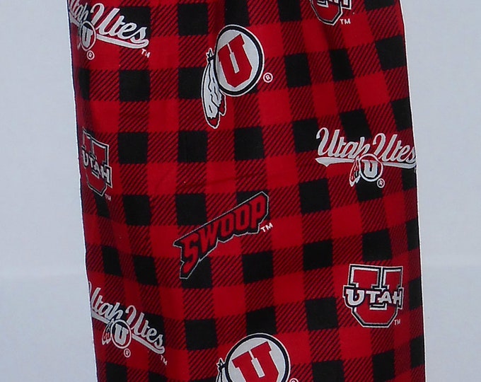 122# University of Utah Utes Plastic Grocery Bag Holder Football plastic bag holder