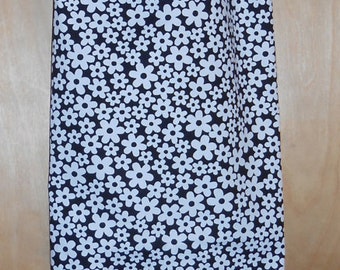 366# Plastic Grocery Bag Holder Black and White Tiny Flowers  plastic bag holder