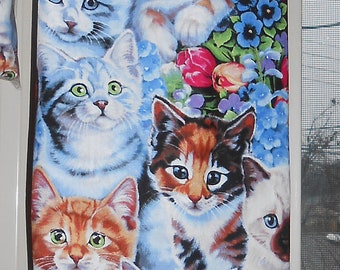 449# NEW Plastic Grocery Bag Holder Kittens Cats Plastic Bag Holder