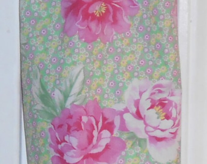 346# Plastic Grocery Bag Holder Pastel Big Flowers Plastic Bag Holder
