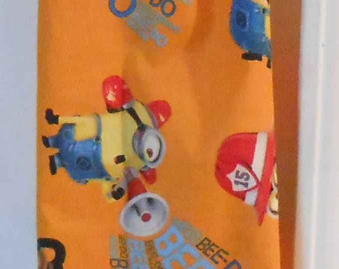 331# Plastic Grocery Bag Holder  Minions Universal plastic bag holder