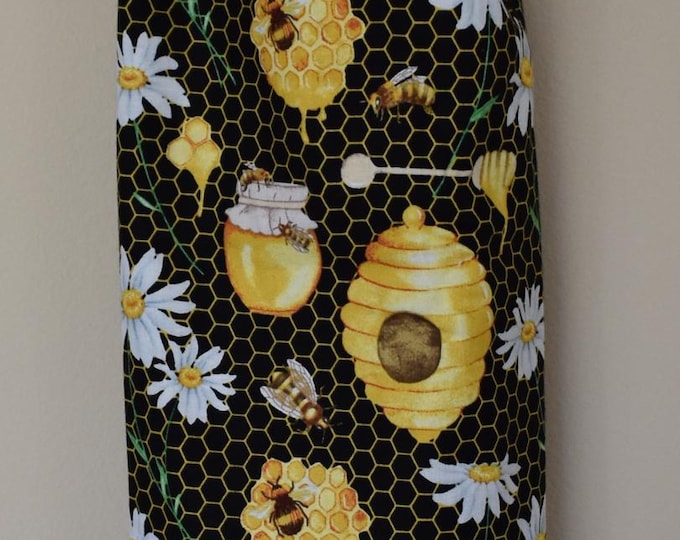 Bees 151# and Daisys Plastic Grocery Bag Holders Insects Animals Plastic Bag Holder