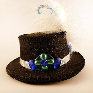 Fascinator Hat, Turquoise Burlesque Feather Mini Top for Ladies Women, Alice In Wonderland Mad Hatter Tea Party, Whimsical Halloween Wedding
