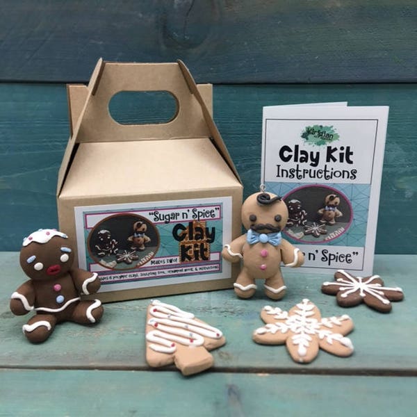 Gingerbread Man Clay Kit // DIY Holiday Figurine // Cadeau de Noel unique, Adorable Stocking Stuffer