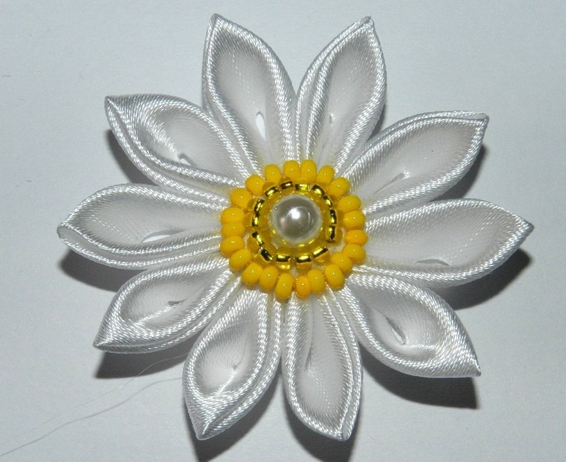 DIY Kanzashi Flower. Kanzashi Flower PDF Tutorial_satin Ribbon_fabric