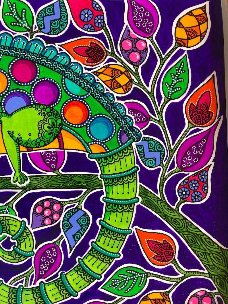 Happy Chameleon!!! Hand painted TV dinner table