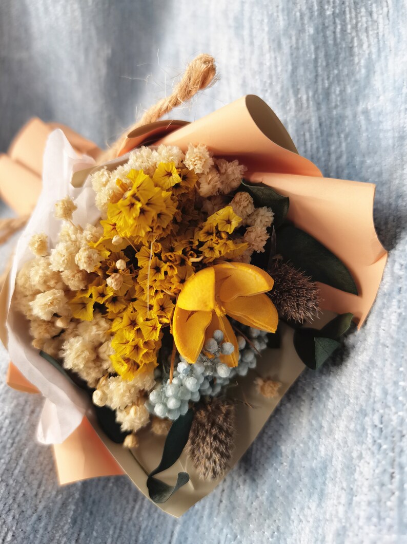 Handmade Mini Dried Flower Bouquet for Car/ Home/ Office Decor with Scent Gifts for Her Thank you Gift Graduate Gift Gift Decoration image 6