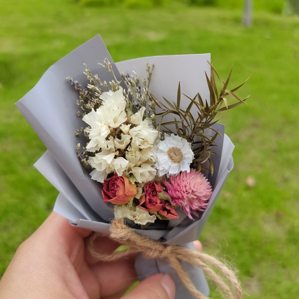 Handmade Mini Dried Flower Bouquet for Car/ Home/ Office Decor with Scent Gifts for Her Thank you Gift Graduate Gift Gift Decoration