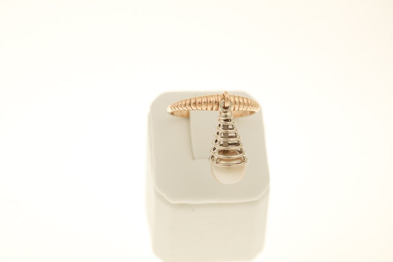 Unusual ladies RING with moving beads EARRINGS WG 14 KT gold peach color