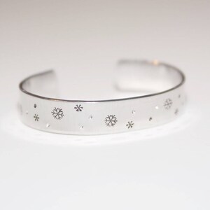 Snowflake Bracelet, Flurries