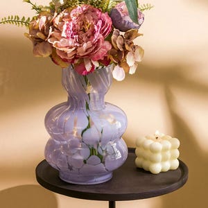 Aesthetic Glass Vase in Lilac,  Modern Curvy Decorative Vase, Aesthetic Home Accent,  Elegant Home Gift