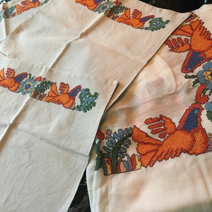 RARE SET OF Villeroy And Boch Acapulco  Tablecloth and placemats hand embroidered Vintage Boho Tableware, Mid Century Kitchenware,