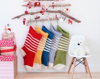 Téléchargement instantané | Modèle de tricot uniquement | Modèle de bas de Noël tricoté traditionnel