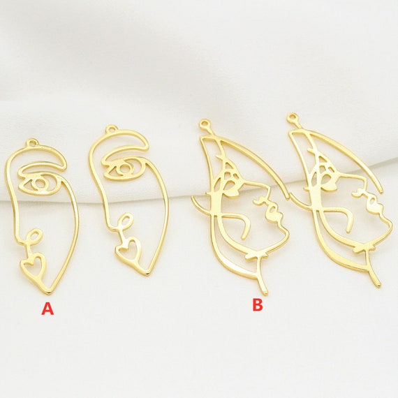 10pcs 14k Gold Plated Brass Hollow Out Face Charm Pendants 10pcs 14k Gold Plated Brass Hollow Out Face Charm Pendants