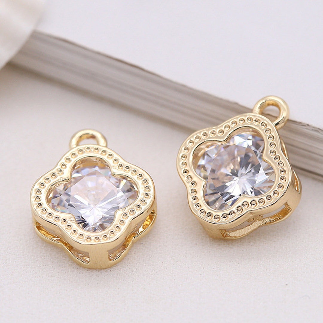 10pcs 14x11.5mm 14k Gold Plated Brass Zircon Clover Charm 10pcs 14x11.5mm 14k Gold Plated Brass Zircon Clover Charm