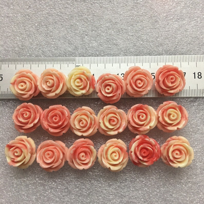 20pcs 20mm Shell Flower Beads Carved Flower Beads HG008