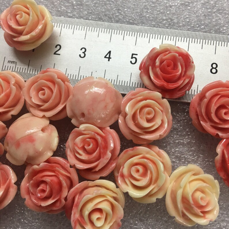 20pcs 20mm Shell Flower Beads Carved Flower Beads HG008