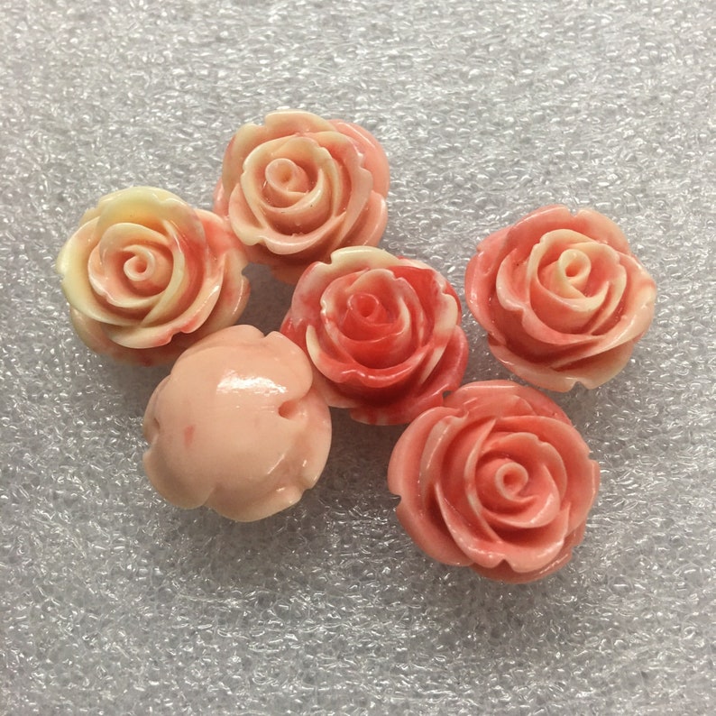 20pcs 20mm Shell Flower Beads Carved Flower Beads HG008