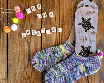 Pom Pom Shorties ankle socks knitting pattern