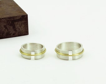 Handmade men's alliance set in silver and gold with unique design, exclusive Alliance for men with silver and gold details