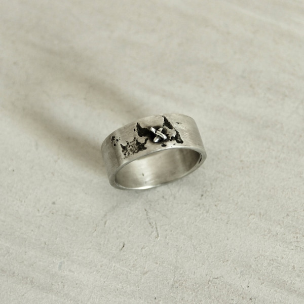 Ring of the world in silver, ring with mini plane, ring with miniature, map ring mundi hand made in silver.