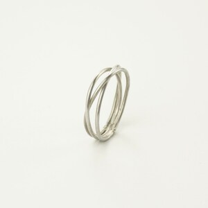 Triple ring, interlaced threads ring, three-thread silver ring, light ring, 3-band ring, triple silver thread ring.
