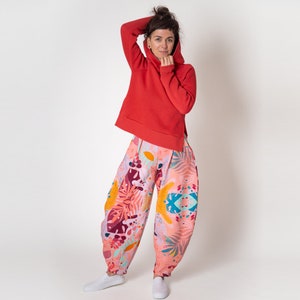 Sweat à capuche rouge et pantalon ballon pour femme, pantalon et sweat à capuche, pantalon et chemise en coton, ensemble de 2 femmes streetwear, pantalon coloré image 1