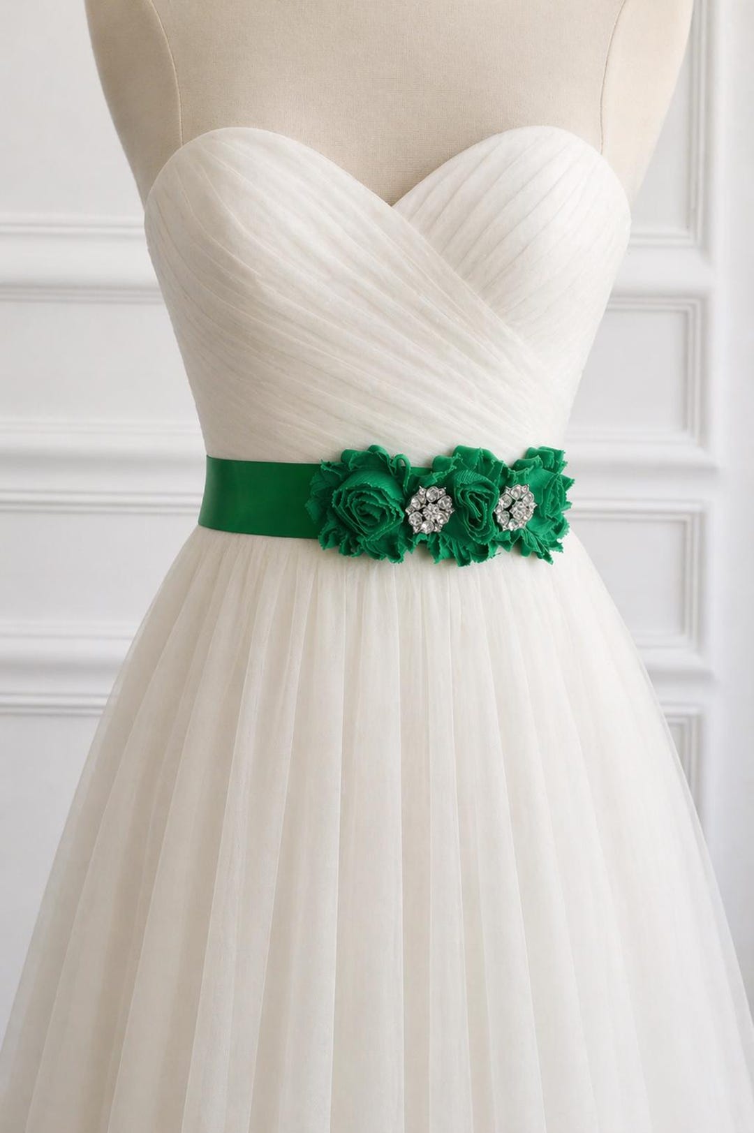 yvette nicole brown wedding dress MunaLuchi Issue No. 33 YGroup_louisa-midi Miss You More White Scarf:No Scarf