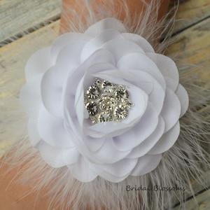 Weiße Chiffon Blumen Brosche oder Handgelenk Corsage | Vintage Inspirierte Braut Anstecknadeln | Pin On Anstecknadel Rose Mutter Großmutter Hochzeit Anstecknadel