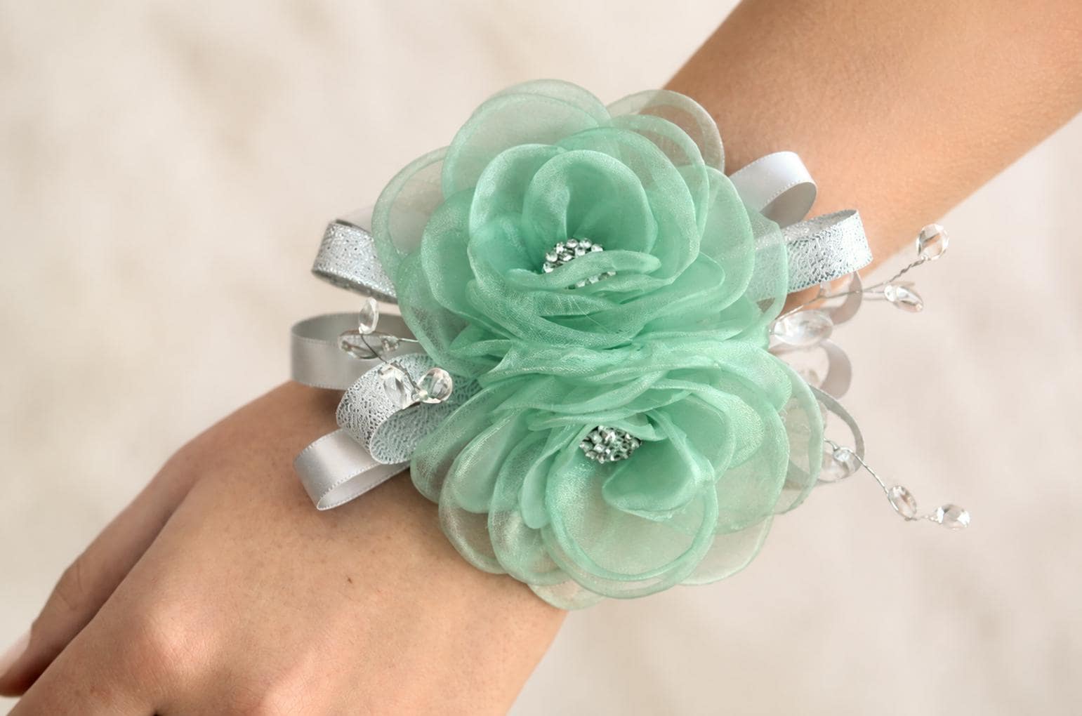Elegant Organza Rose Corsage & Boutonniere Set - Perfect for Prom Homecoming Wedding Flowers - Keepsake Reusable
