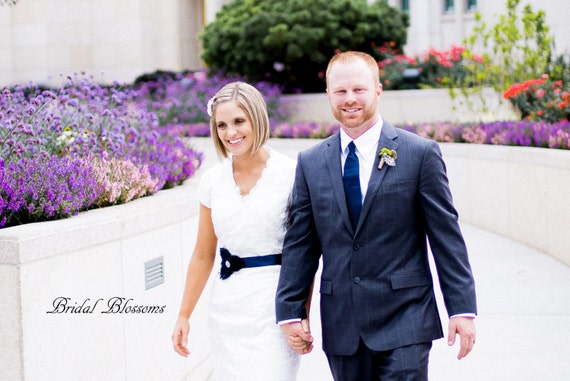 wedding dress with navy blue sash Navy Blue Wedding Dresses Off the Shoulder White Appliques Lace Up Bridal  Gowns