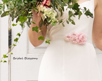 JULIA Light Pink Off White Flower Bridal Sash | Fabric Flowers Wedding Dress Sash | Bridal Belt | Ribbon | Bridesmaids | Pearl Rhinestone
