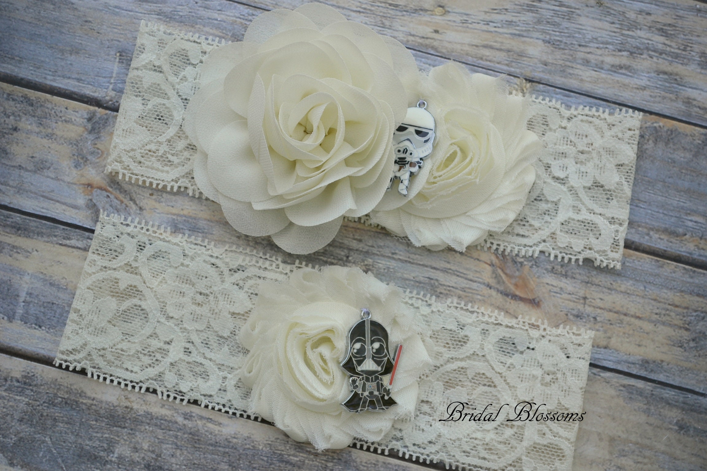 NO-SLIP Ivory Star Wars Bridal Garter Set | Darth Vader Storm Trooper  Wedding Garters | Flower Lace Garter | Keepsake Toss Superhero