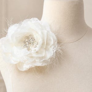 Broche grande de encaje de gasa de inspiración vintage para ramillete/vestido de novia con diamantes de imitación/broche de flores para compra de cartera/alfiler de novia blanco crema marfil
