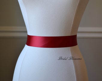 Faja nupcial elegante de doble cara en rojo escarlata: cinturón de color personalizado para vestido de novia, damas de honor o niña de las flores - rojo oscuro