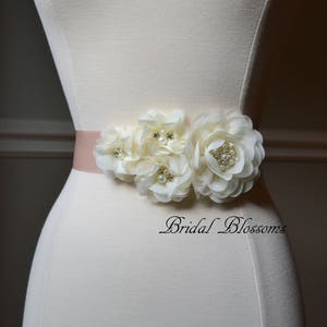 JULIA Blush Ivory Chiffon Flower Bridal Sash Fabric Flowers Wedding Dress Sash Bridal Belt Ribbon Bridesmaids Pearl Rhinestone 画像 2