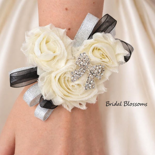 Conjunto de Corsage inspirado na Minnie Mouse e Boutonnière do Mickey, Corsage para Baile de Formatura da Disney, Corsage Divertido para Lembrança de Dança, Corsage Personalizado da Disney para Eventos Formais em Marfim e Preto