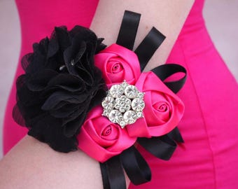 Hot Pink Schwarz Floral Handgelenk Corsage & Boutonniere Set | Satin Chiffon Blumen | Abschlussball Hochzeit Heimkehr | Strass Andenken