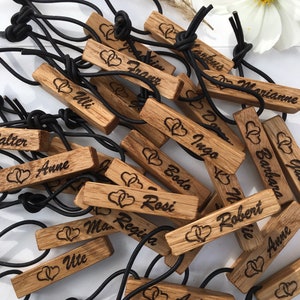 Platzkarten aus Holz - Gastgeschenk zur Hochzeit Taufe oder Geburtstag - Tischdeko personalisiert