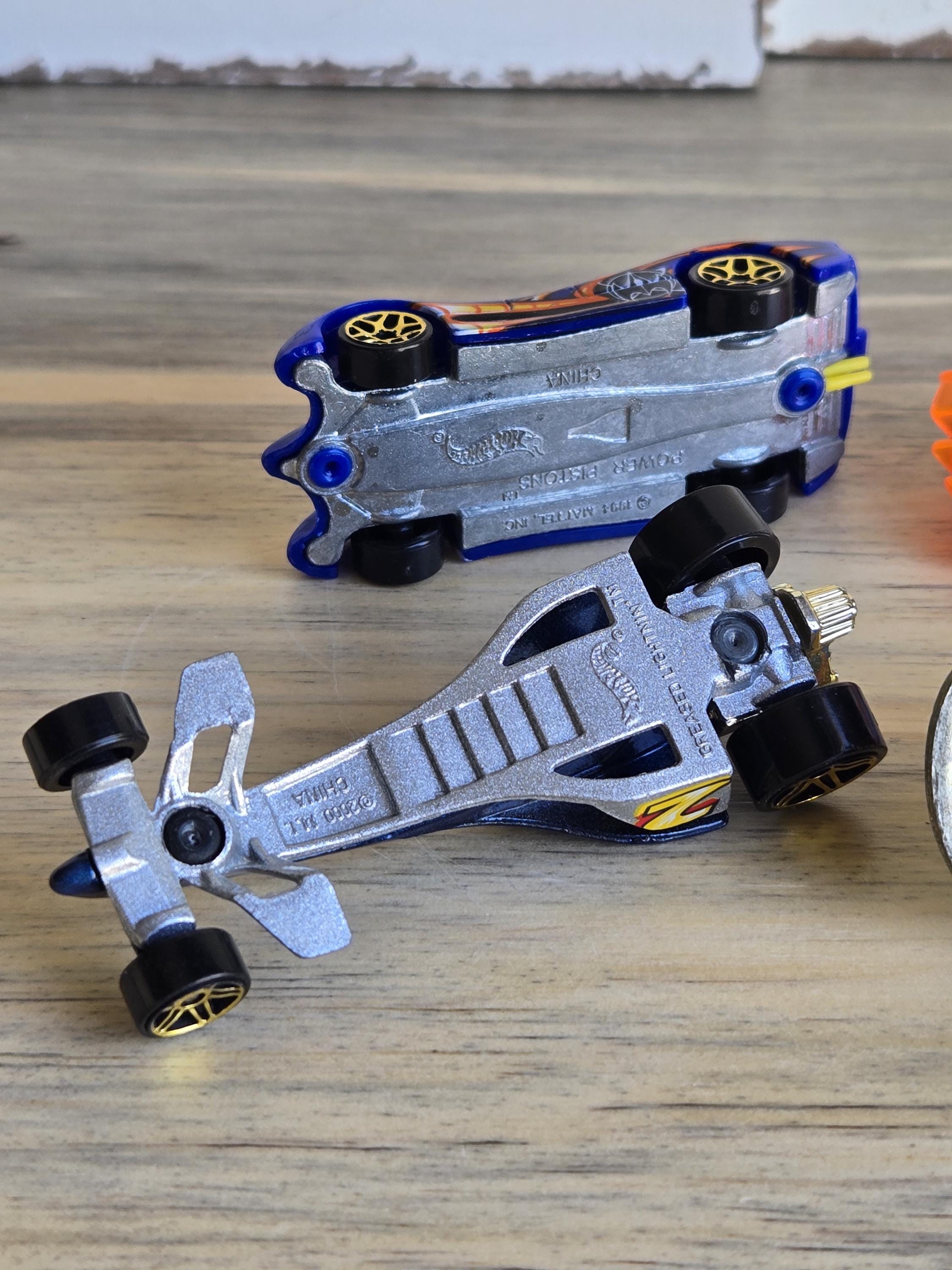 Hot Wheels Lot of 4 1998 Phantom Corsair Flame Breathin